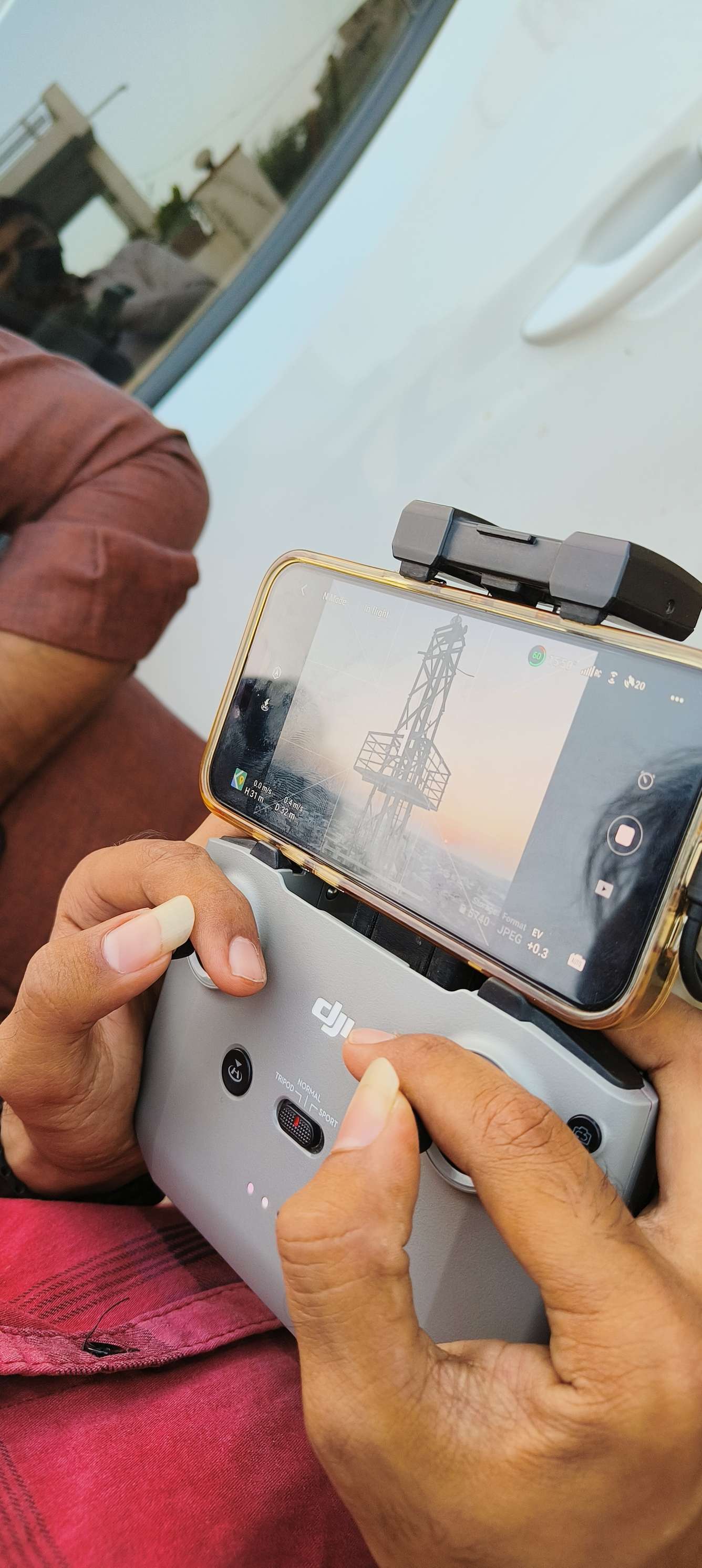 Drone controller screen during a mobile tower scanning flight